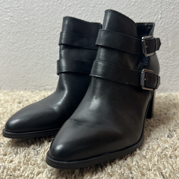 Franco Sarto Buck Ankle Booties, size 7.5M - Picture 9 of 15